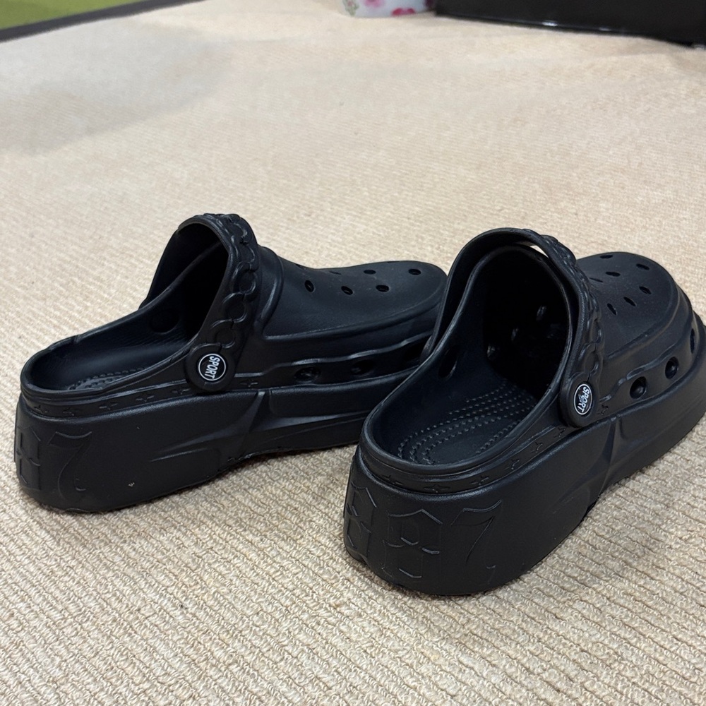Black Platform Clogs - Picture 3 of 3